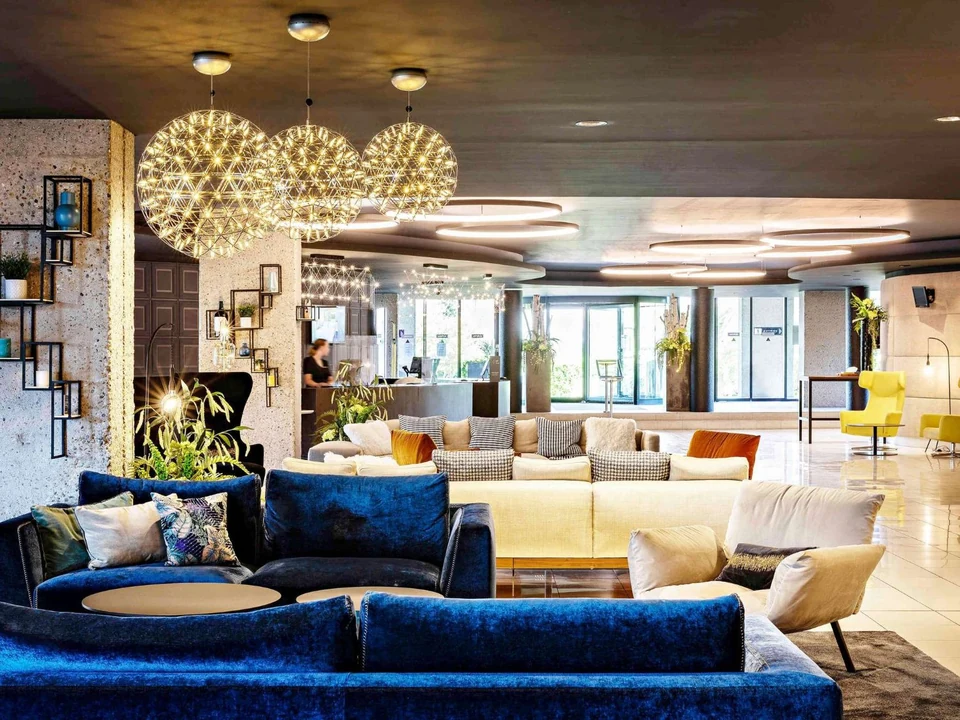 Lobby and lounge of a tournament partner hotel
